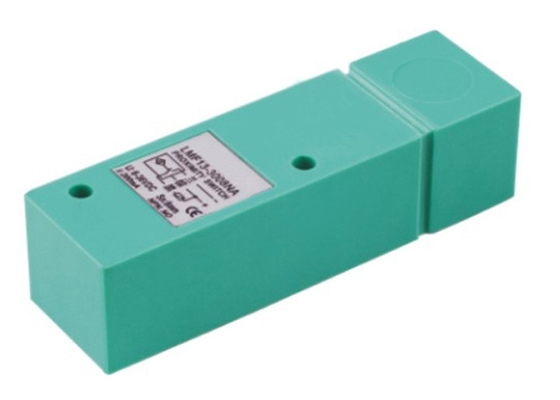 IP 67 Infrared Inductive Position Sensor LMF13 Angular Column AC 90V - 250V