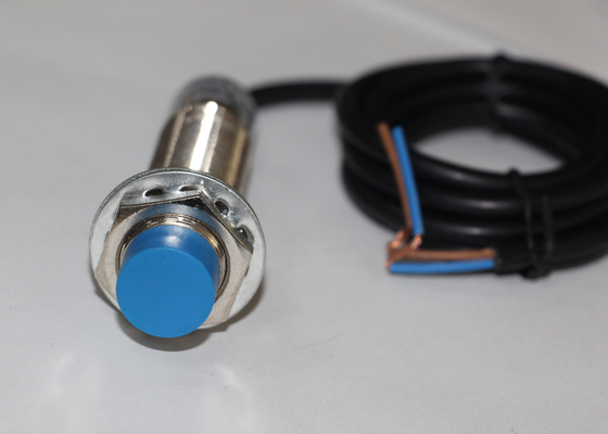 CM18 ABS Resin Detection Capacitive Type Proximity Sensor IP54 Non - Flush