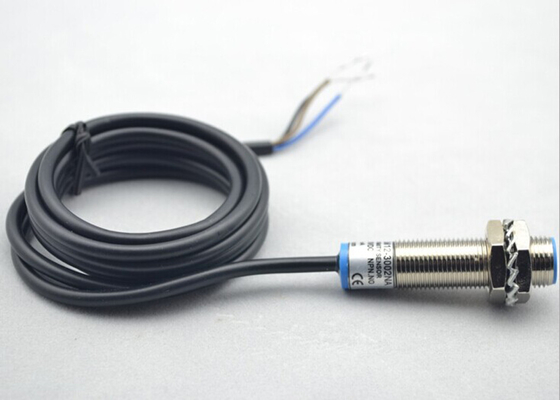 LM12-T Inductive Proximity Sensor , Cylinder Proximity Switch NO NC Compact Volume