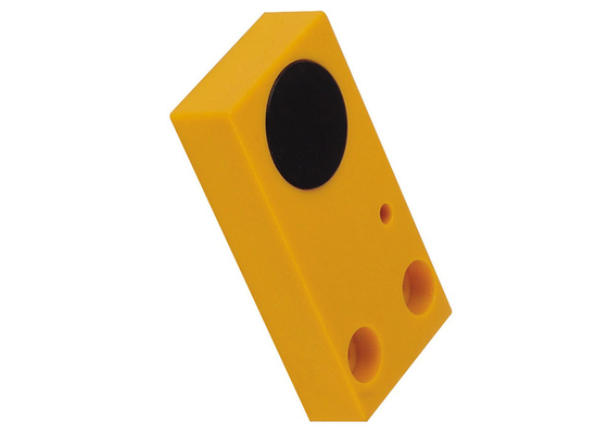 LMF29 Inductive Proximity Sensor Infrared ,PNP And NPN Proximity Switch Plane Oilproof